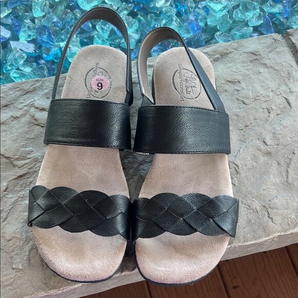 Life Stride Black Woven Strap Sandals - Picture 1 of 4